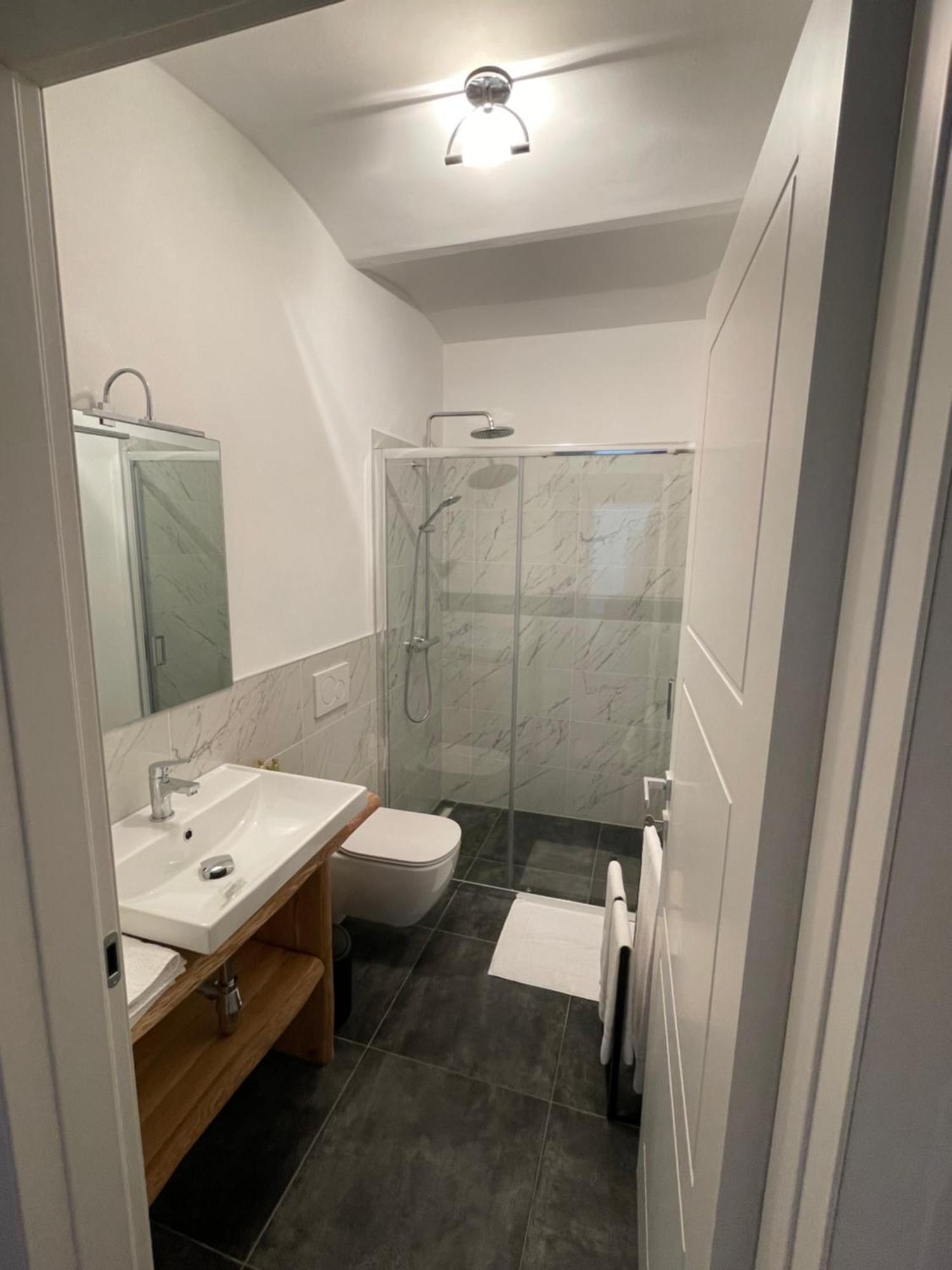 Tenuta Dei Vicini - Luxury Apartments San Marzano Oliveto المظهر الخارجي الصورة